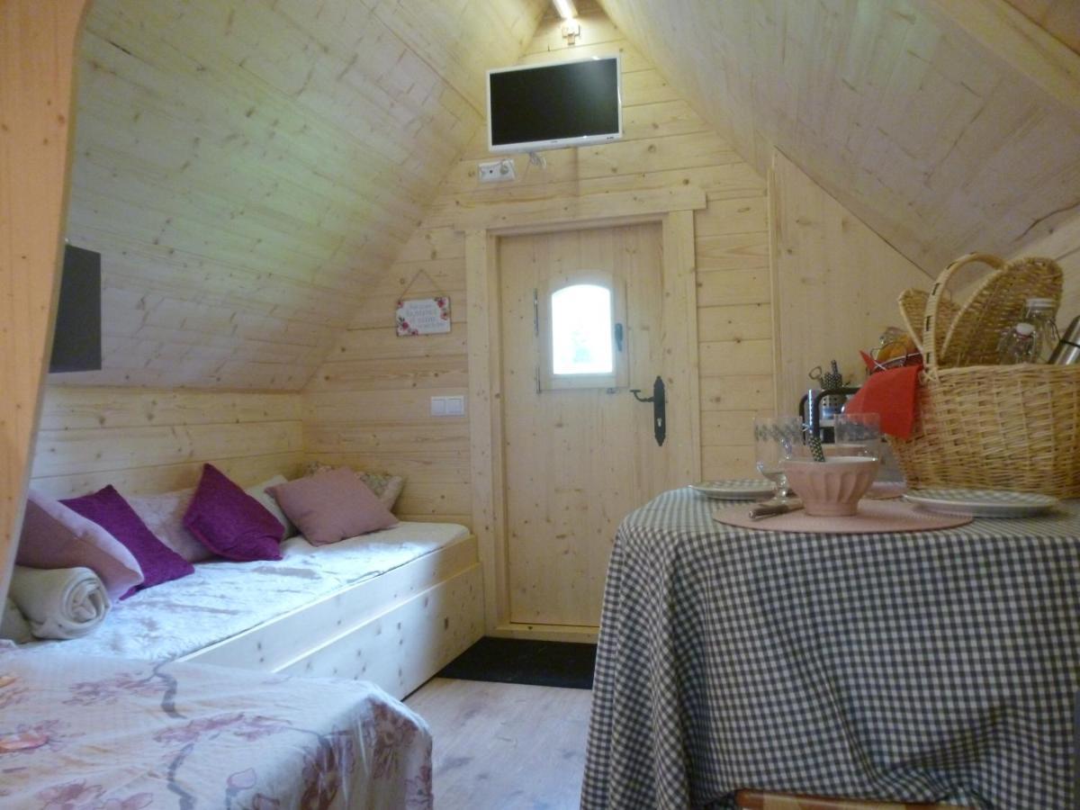 Les Cabanes De Kerellou Plouigneau Bagian luar foto