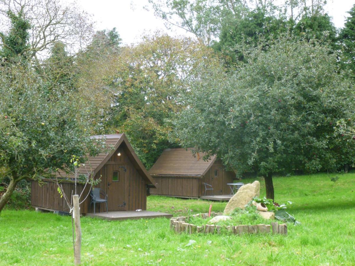 Les Cabanes De Kerellou Plouigneau Bagian luar foto