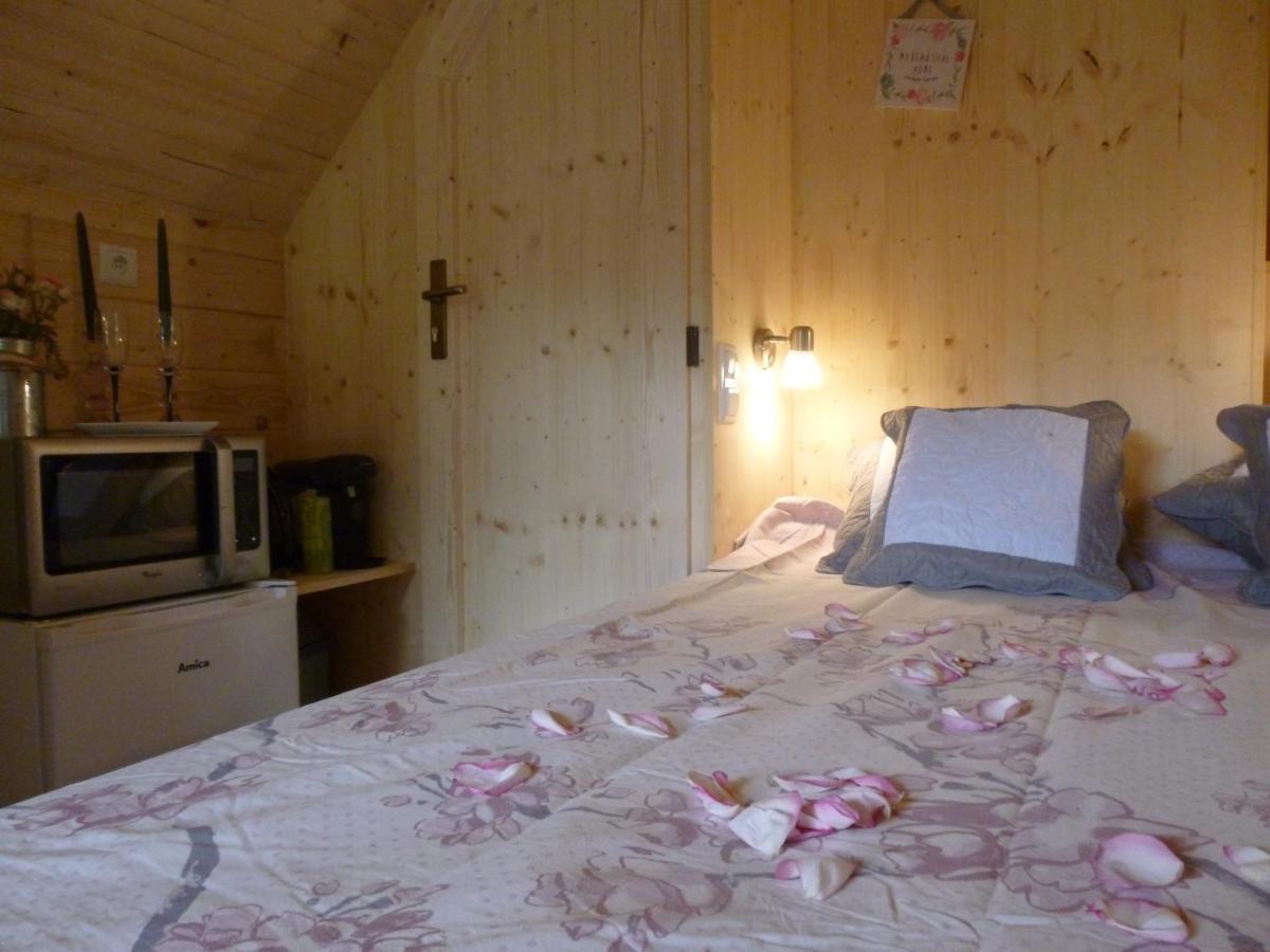 Les Cabanes De Kerellou Plouigneau Bagian luar foto