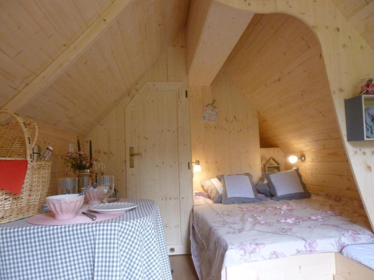 Les Cabanes De Kerellou Plouigneau Bagian luar foto